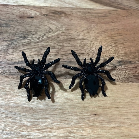 H&M Jewelry - H&M 🕷 earrings